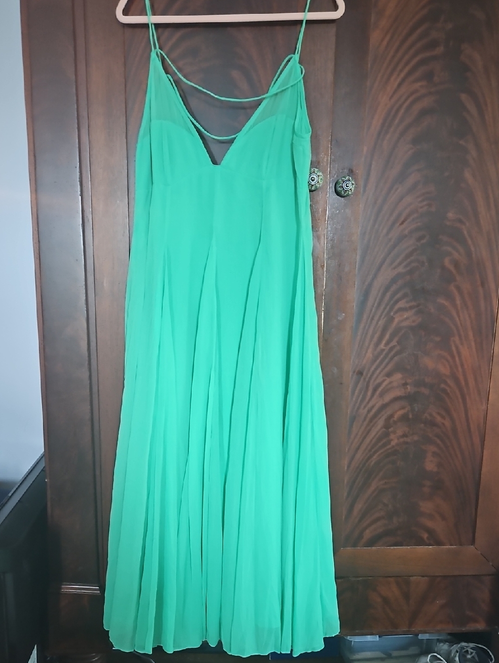NWT - Elegant Spaghetti-Strap Green Maxi Dress